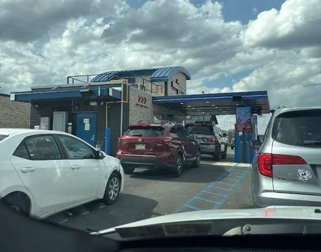 7 Brew Dual Drive-Thru Lanes
